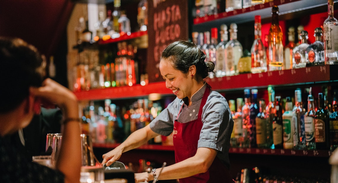 Illustration bar à cocktails et spiritueux